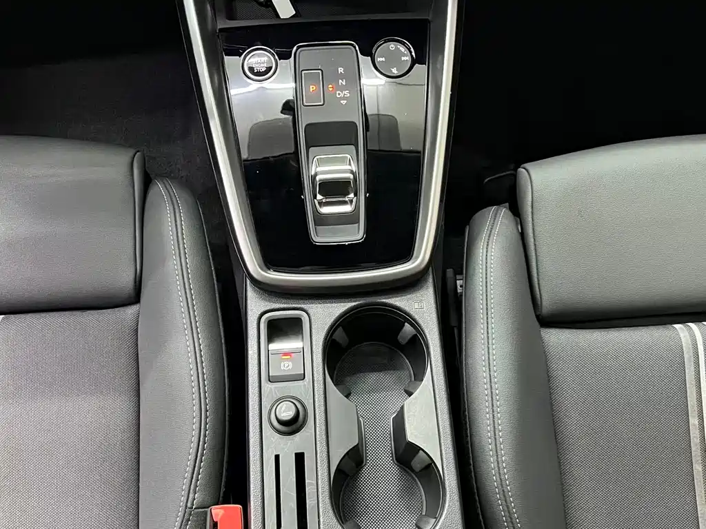 Audi A3 2023 — фото 12