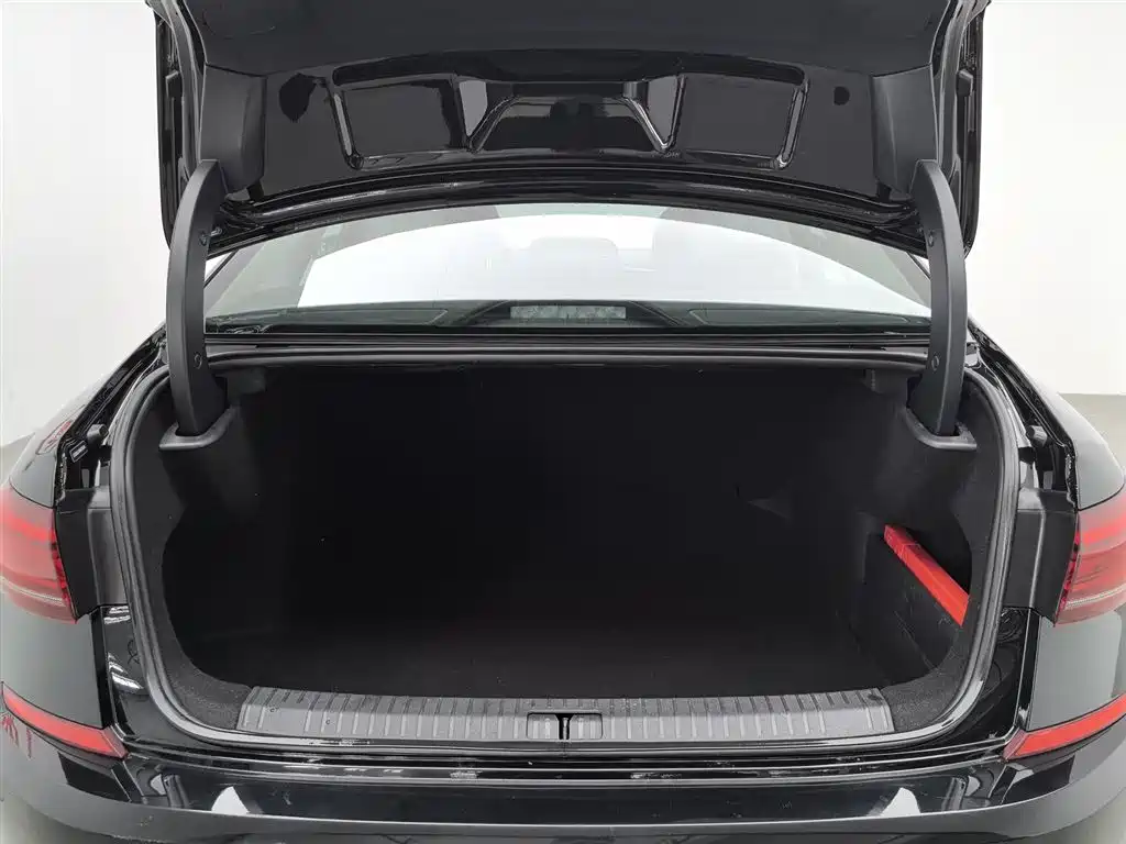 Volkswagen Passat 2022 — фото 16