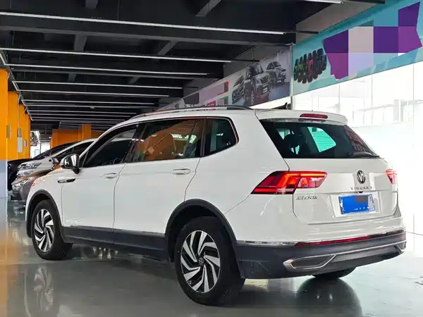 Volkswagen Tiguan L 2023