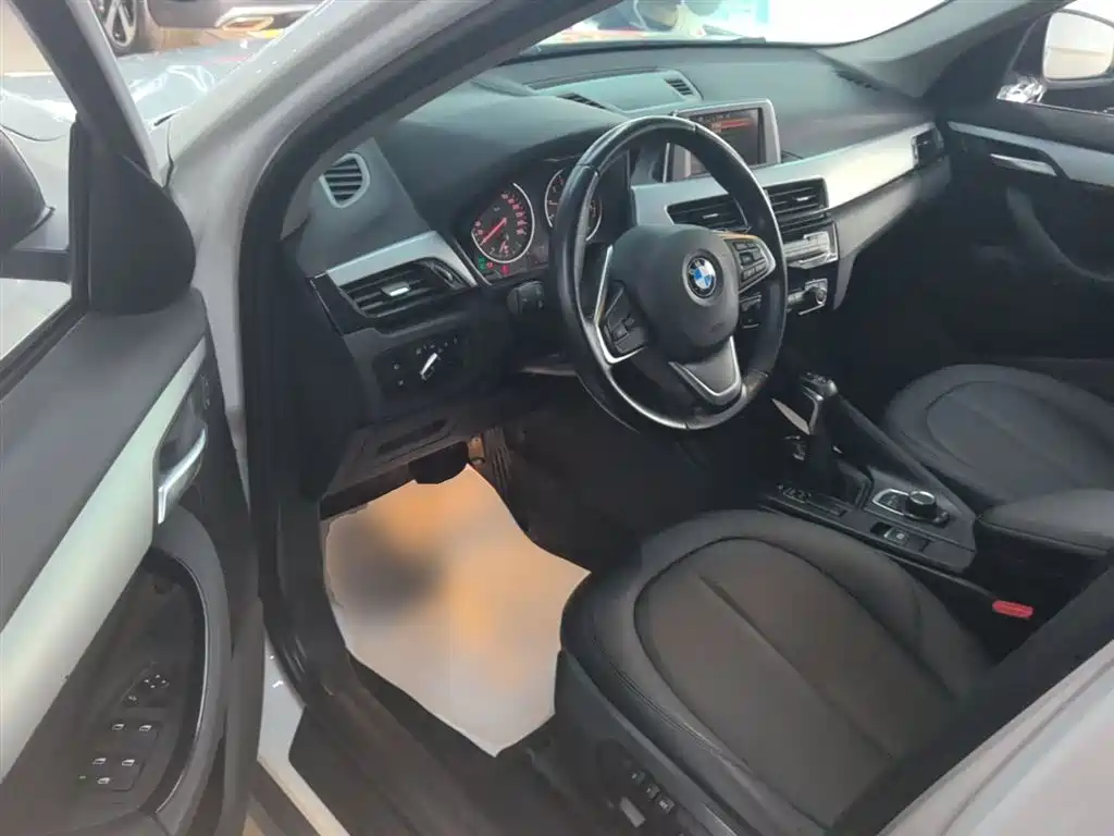 BMW X1 2017 — фото 16
