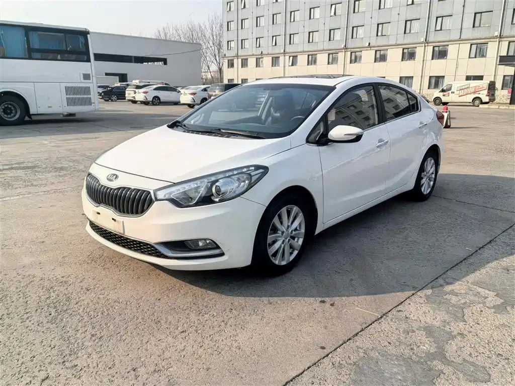 Kia K3 2015 — фото 1