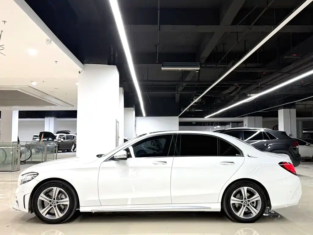 Mercedes-Benz C-Class 2019