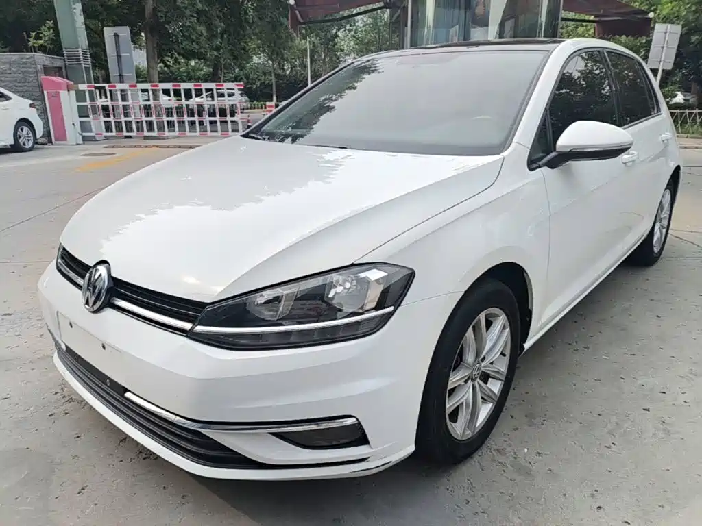 Volkswagen Golf 2018 — фото 1