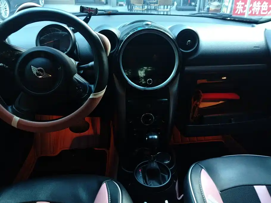 MINI Countryman 2016 — фото 12