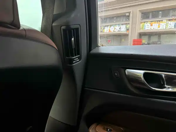 Volvo XC60 2018
