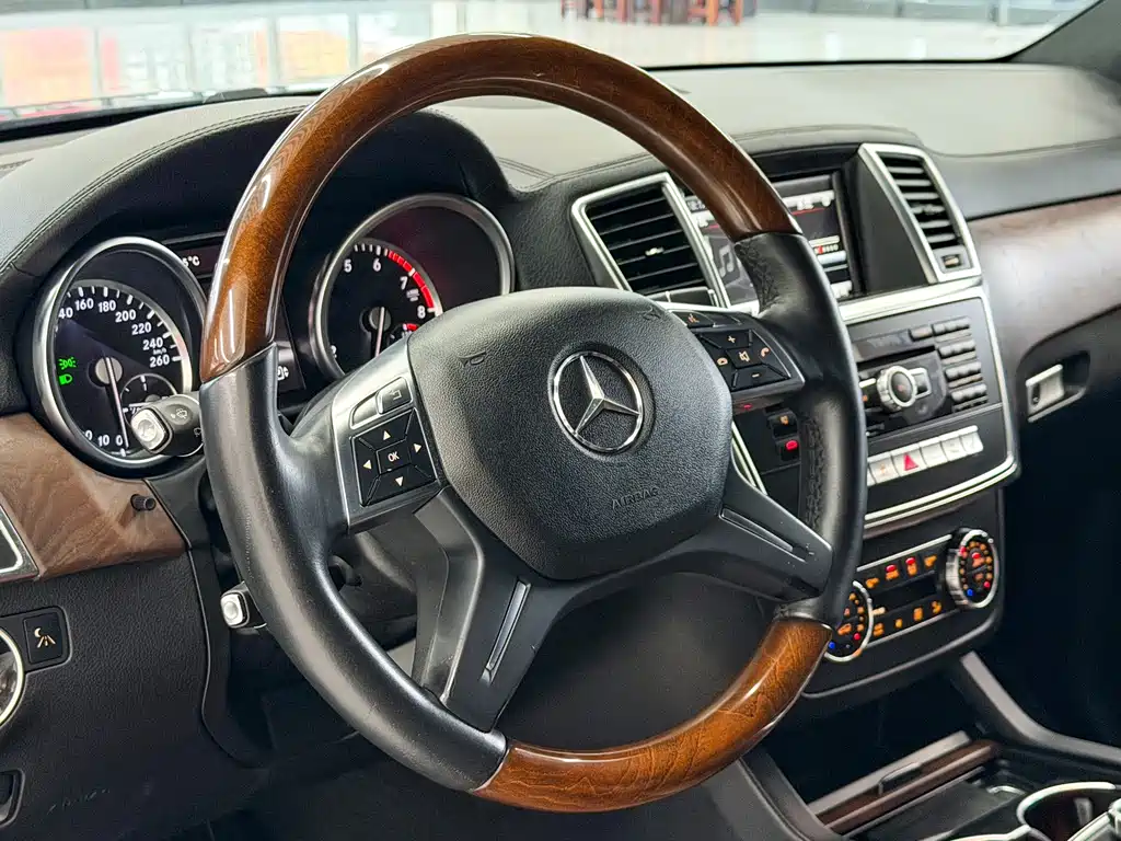 Mercedes-Benz GL-Class 2014 — фото 13