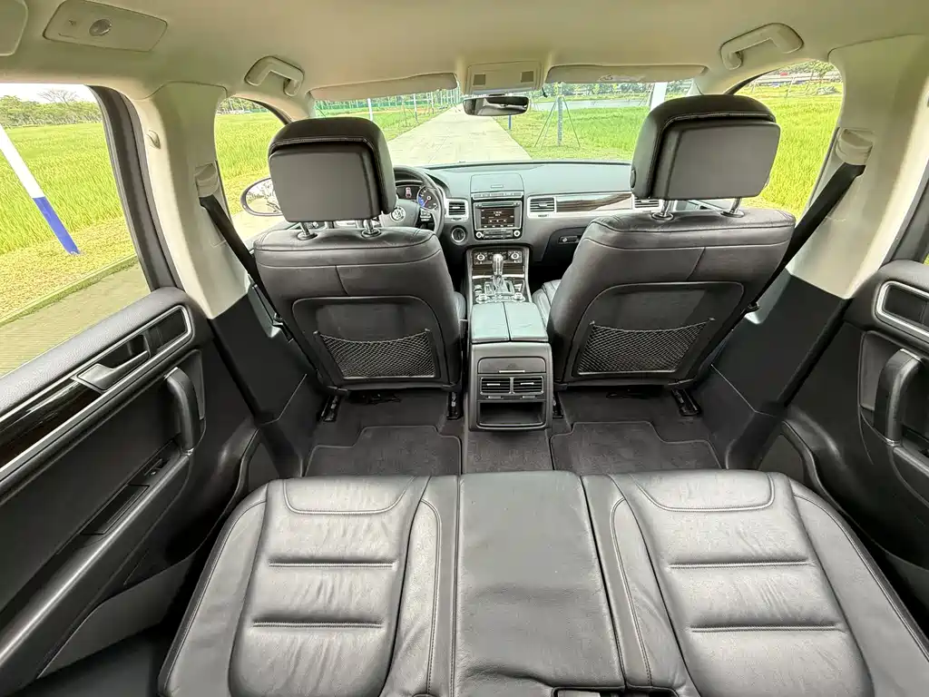 Volkswagen Touareg 2017 — фото 14