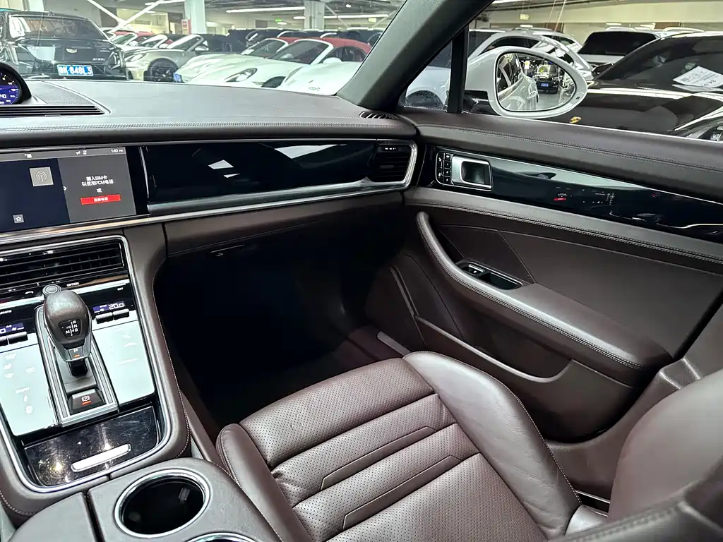 Porsche Panamera 2017 — фото 15
