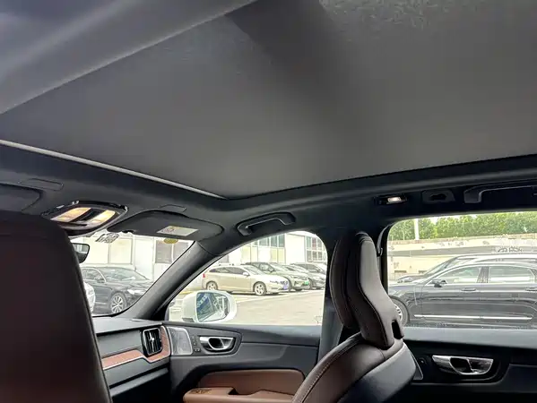 Volvo XC60 Plug-In Hybrid 2024