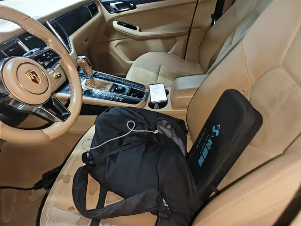 Porsche Macan 2015 — фото 14