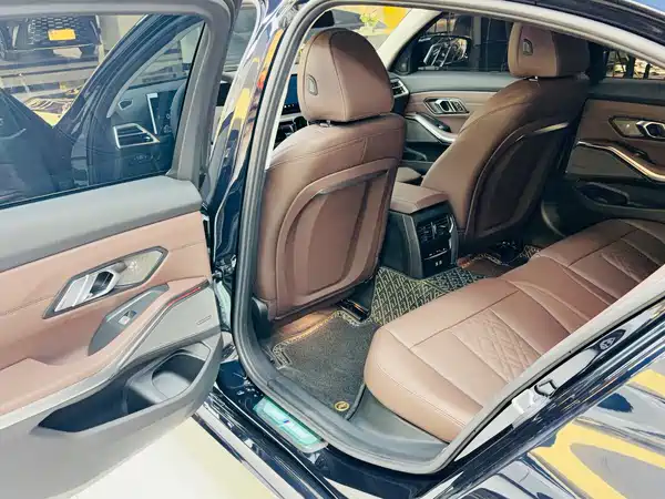 BMW 3 Series 2025