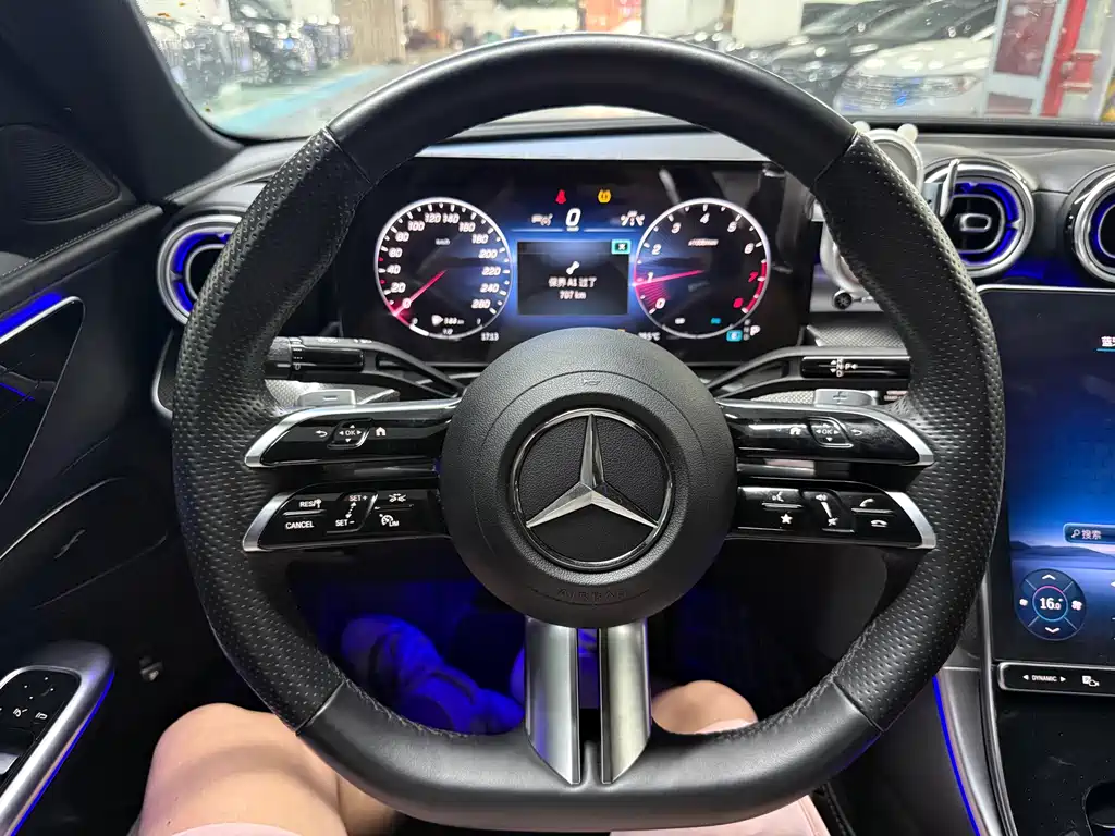 Mercedes-Benz C-Class 2023 — фото 9