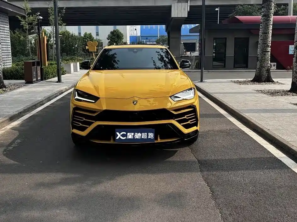 Lamborghini Urus 2020 — фото 2