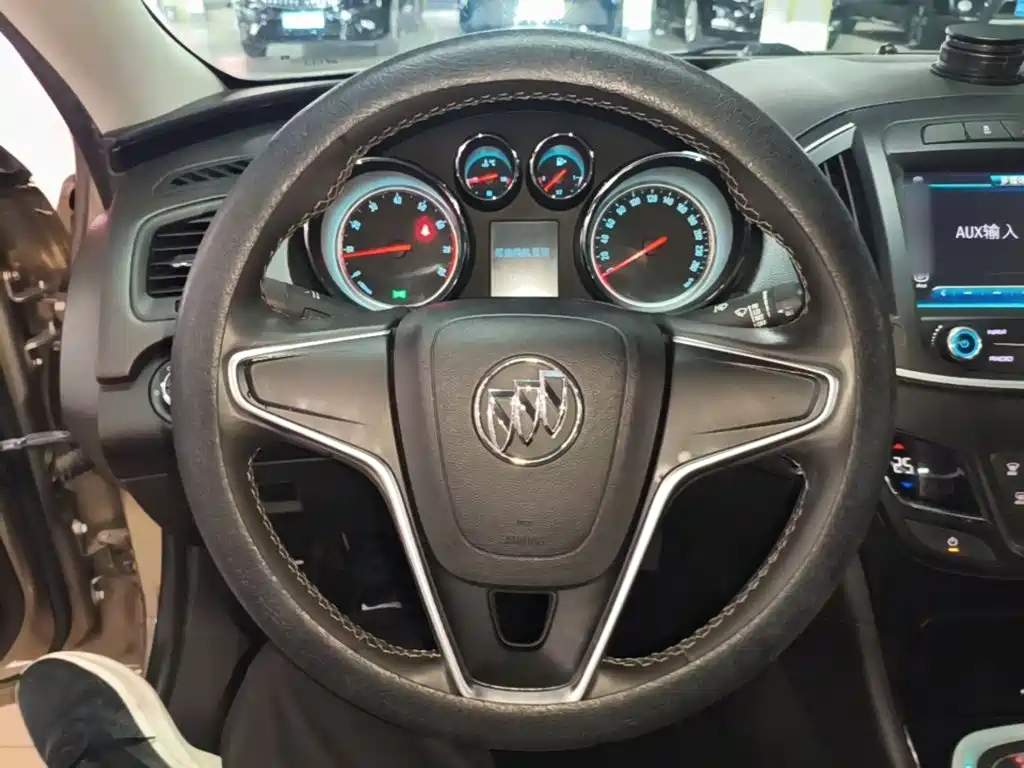 Buick Regal 2014 — фото 11