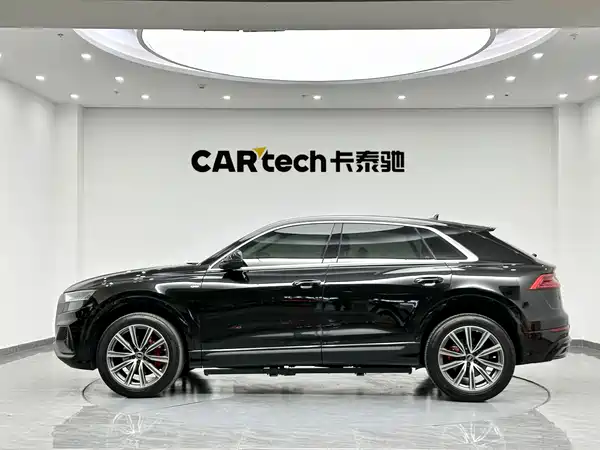 Audi Q8 2022