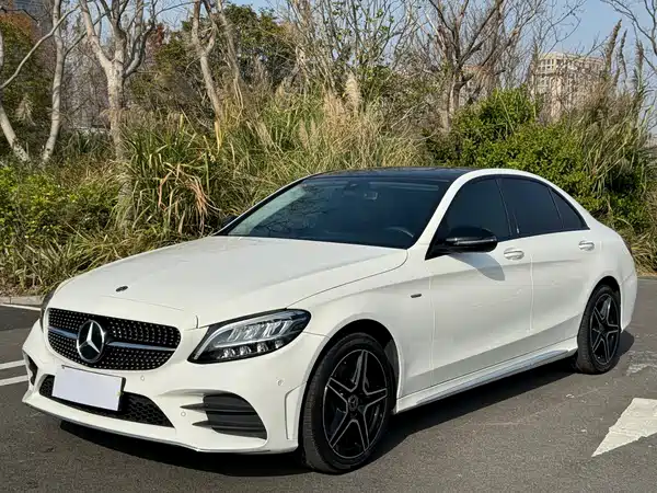 Mercedes-Benz C-Class 2021