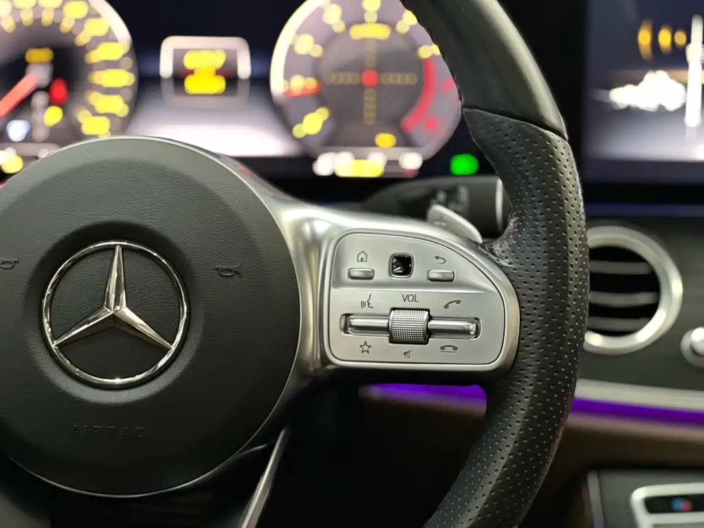 Mercedes-Benz E-Class 2020 — фото 12