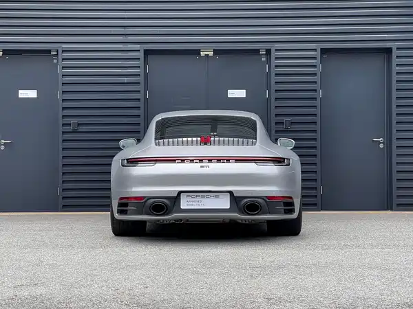 Porsche 911 2023