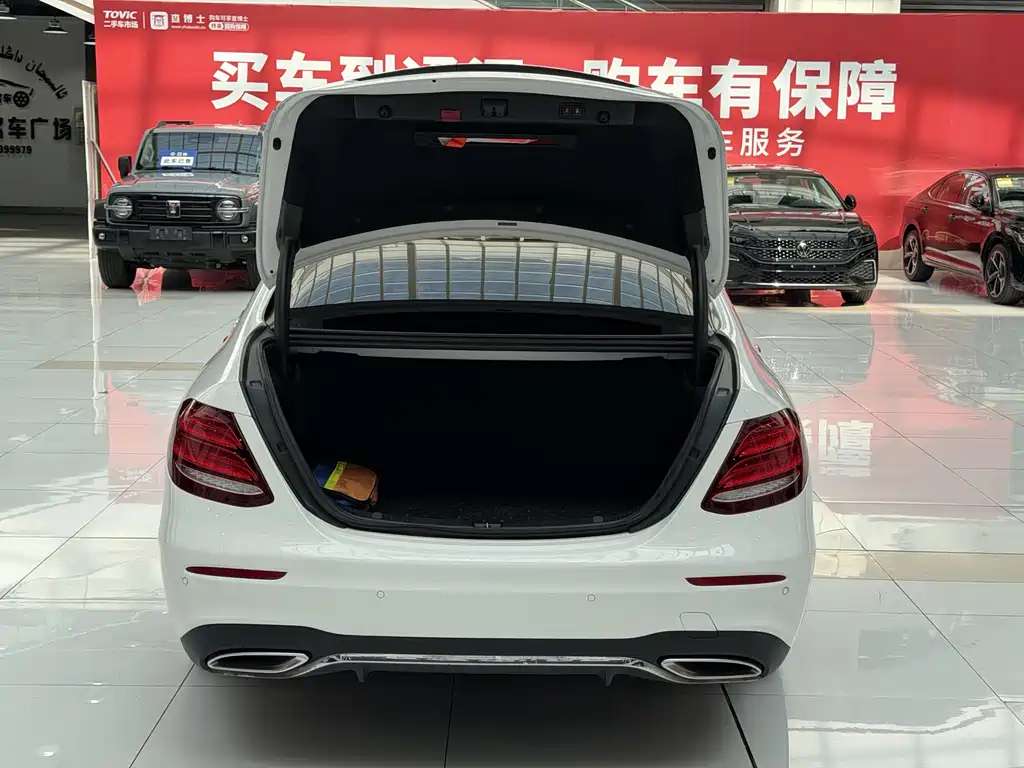 Mercedes-Benz E-Class 2020 — фото 17