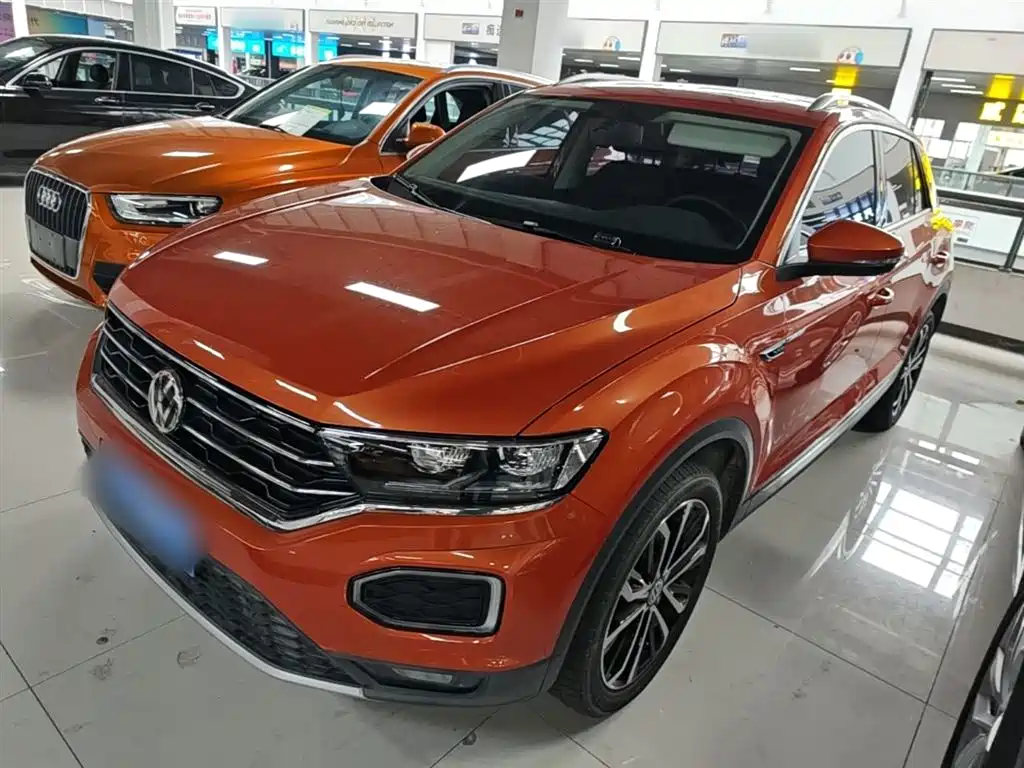 Volkswagen T-Roc 2020 — фото 1