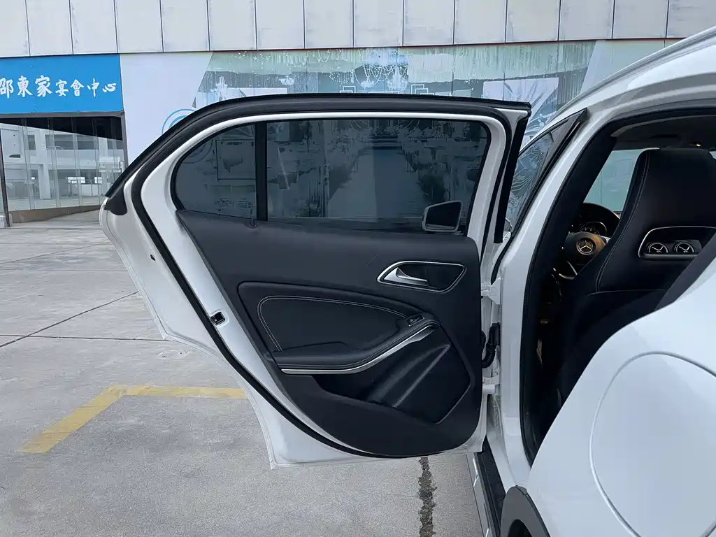 Mercedes-Benz GLA 2019 — фото 14