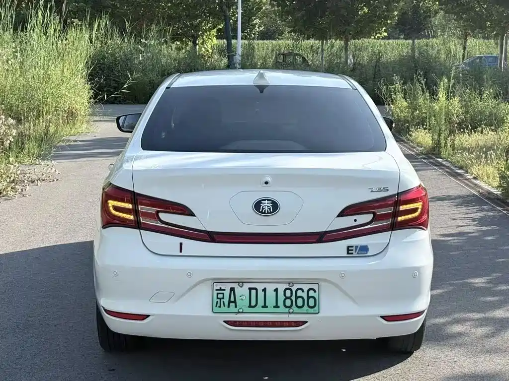 BYD Qin NEV 2018 — фото 8