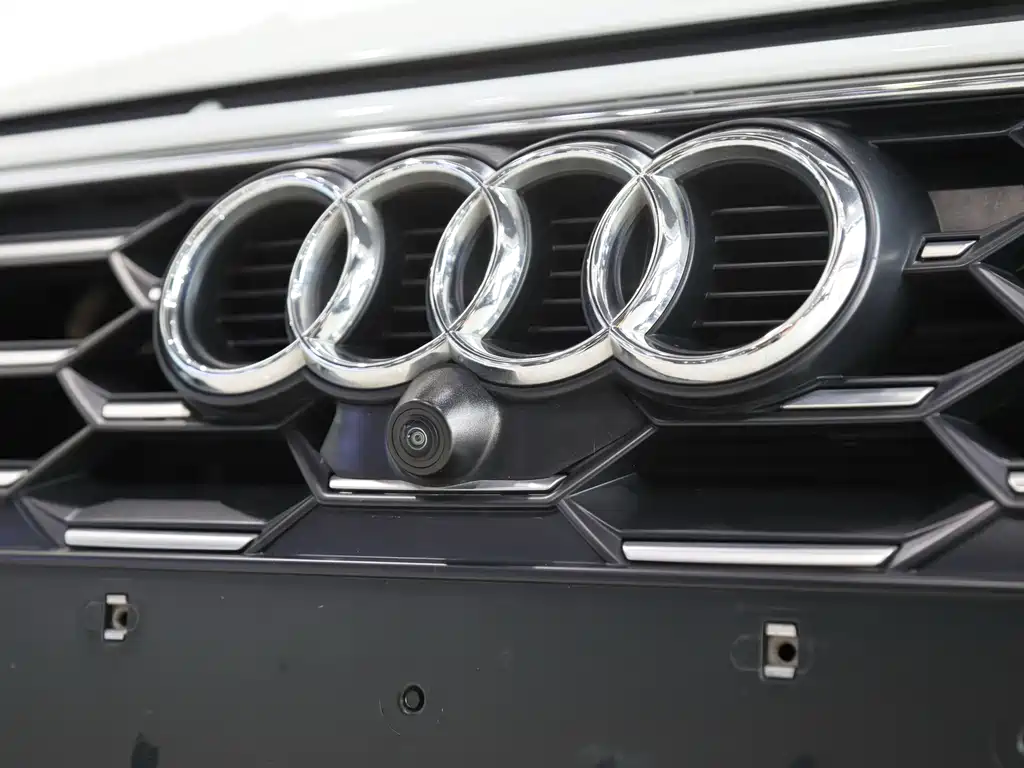Audi A3 2023 — фото 5