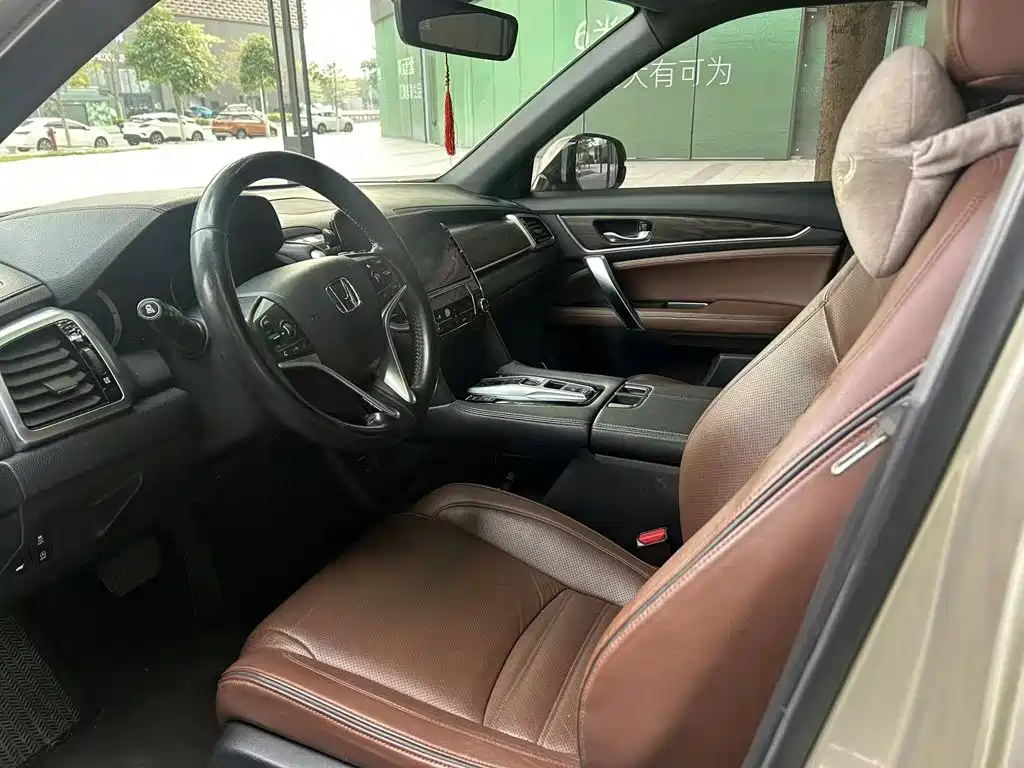 Honda UR-V 2017 — фото 15