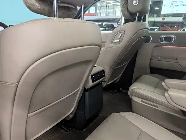 Li Auto L8 2025