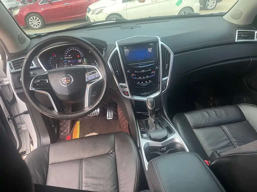 Cadillac SRX 2015 — фото 12