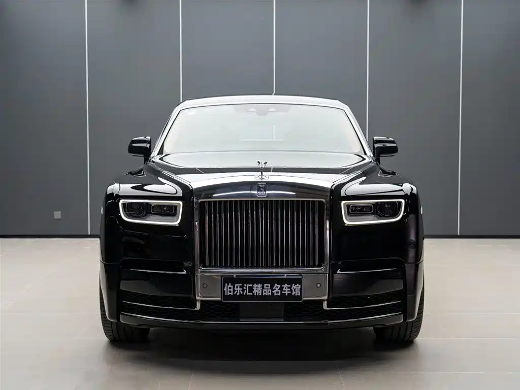 Rolls-Royce Phantom 2020 — фото 3