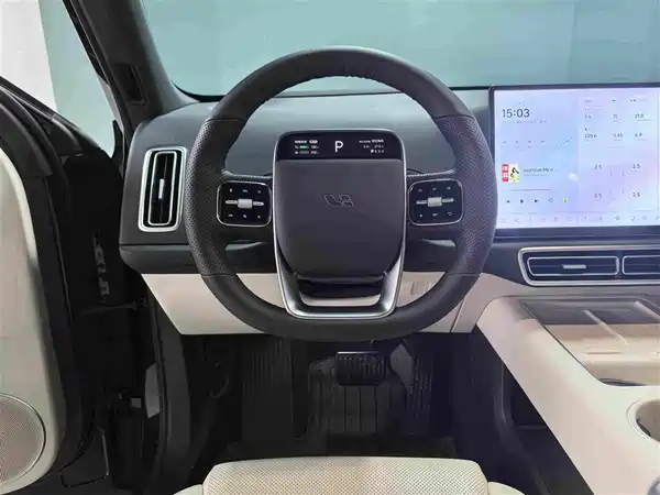 Li Auto L6 2024