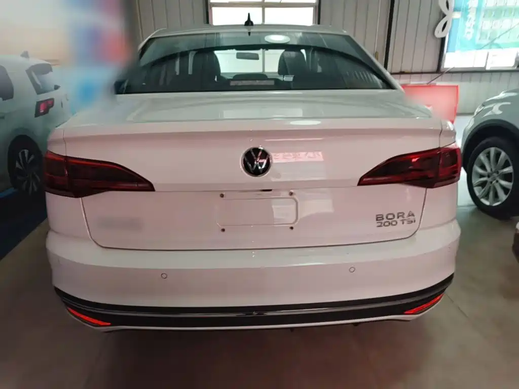 Volkswagen Bora 2024