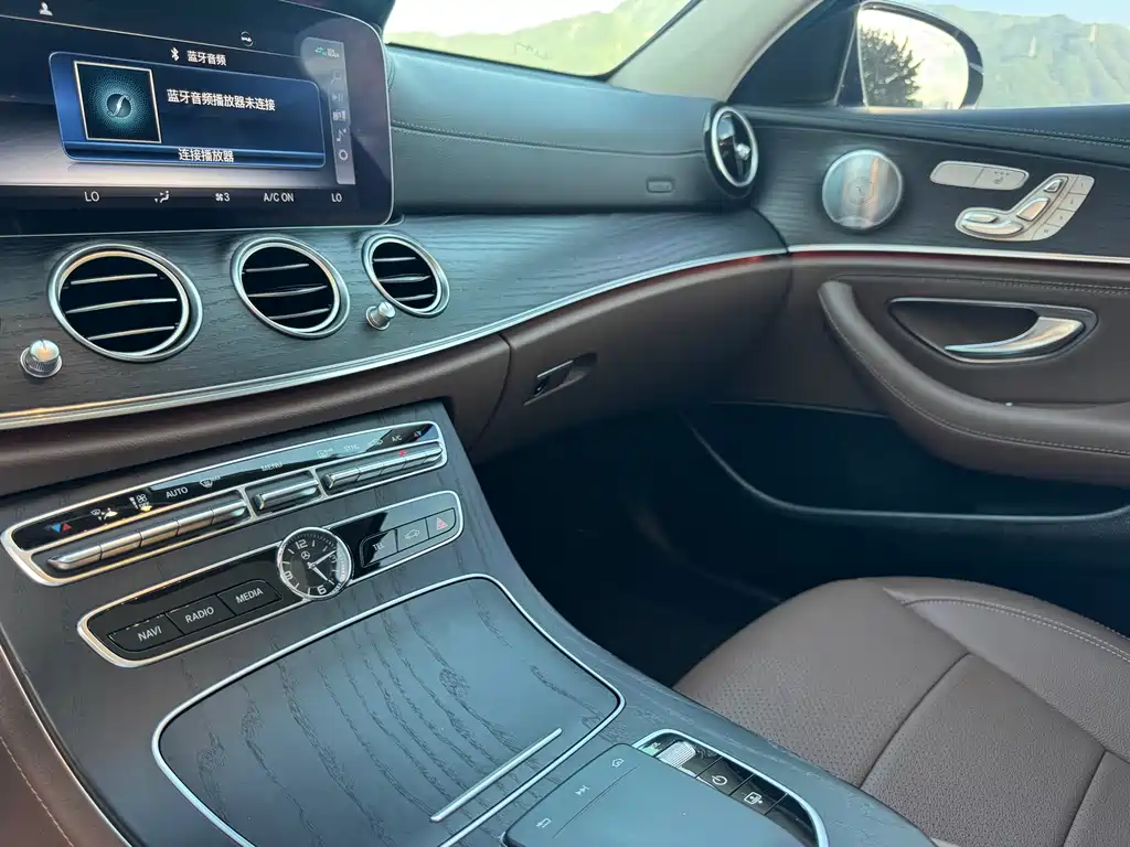 Mercedes-Benz E-Class 2019 — фото 8