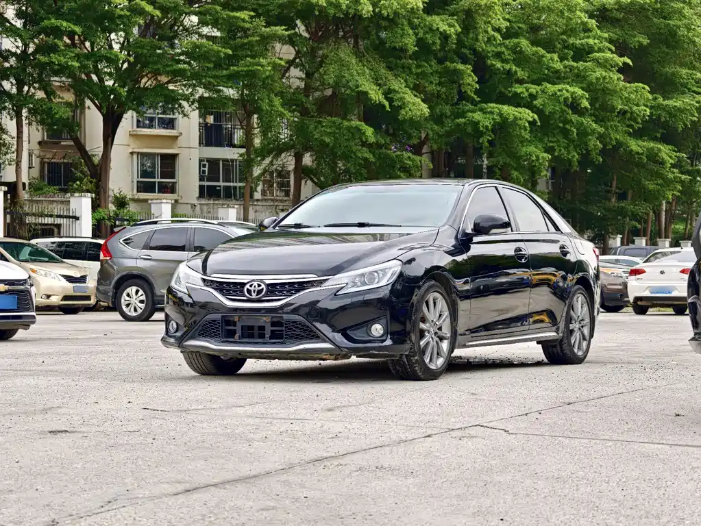Toyota Reiz 2014
