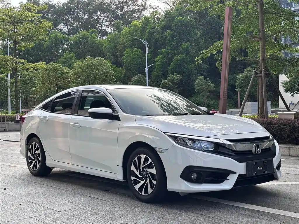 Honda Civic 2018 — фото 3