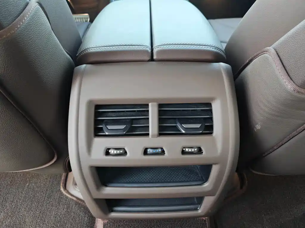 BMW X5 2025 — фото 10
