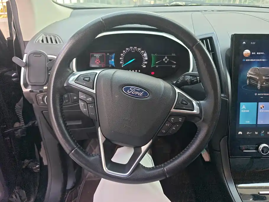 Ford Edge 2020 — фото 15