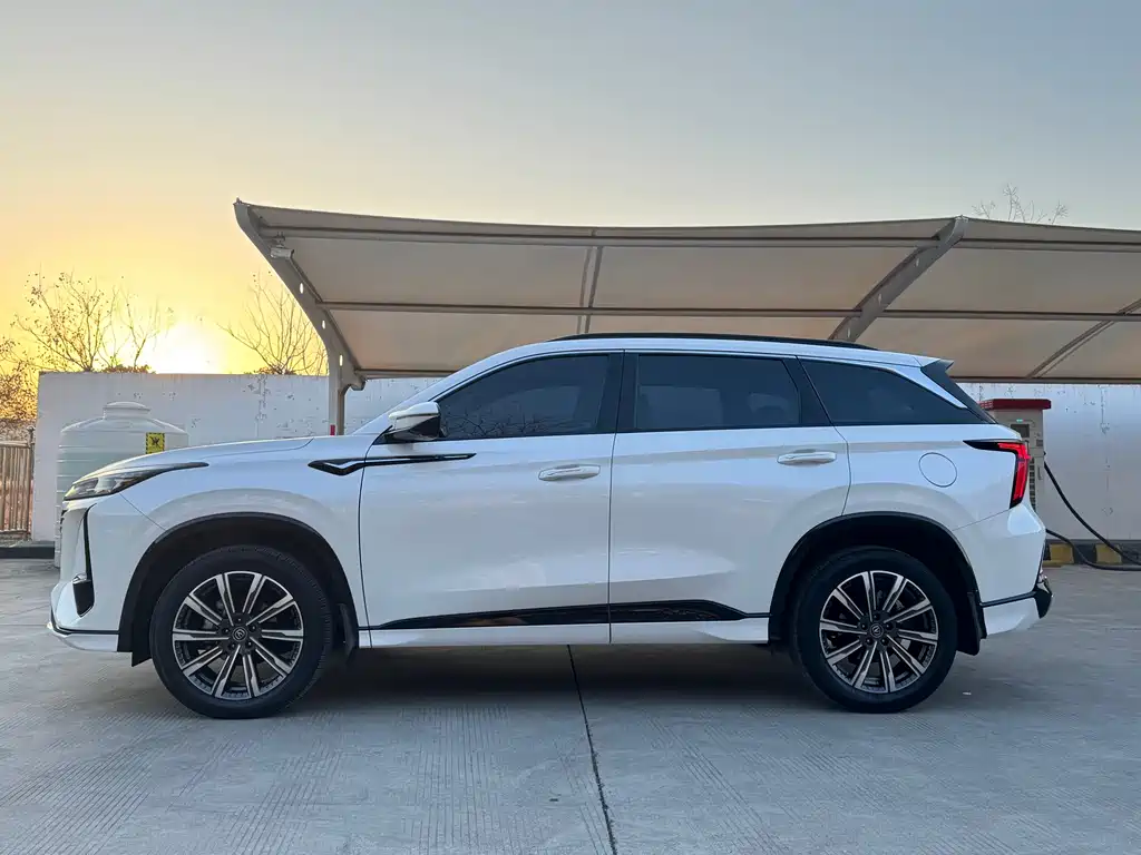 Changan CS75 PLUS 2023 — фото 4