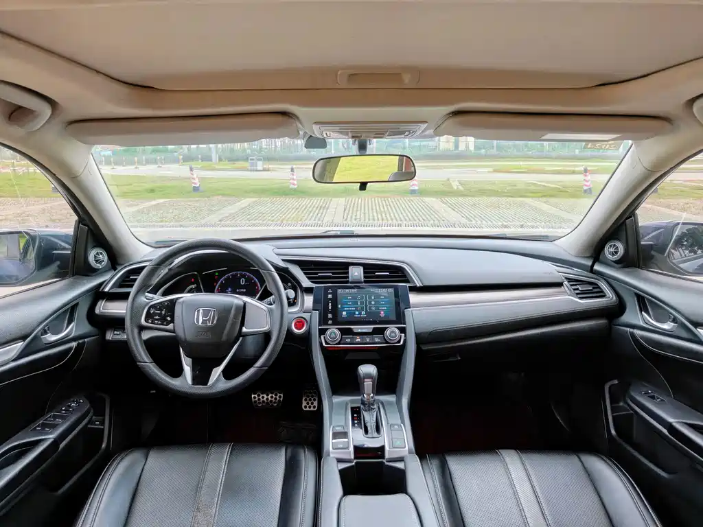 Honda Civic 2020 — фото 10