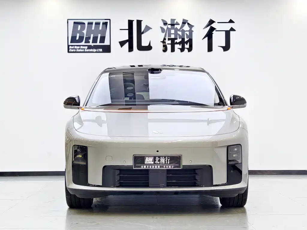 Li Auto i8 2025 — фото 2