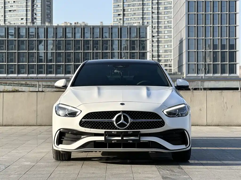 Mercedes-Benz C-Class 2025