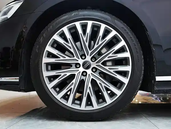 Audi A8 2024