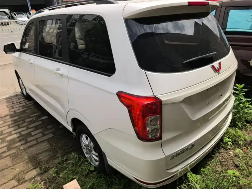 Wuling Hongguang 2019 — фото 5