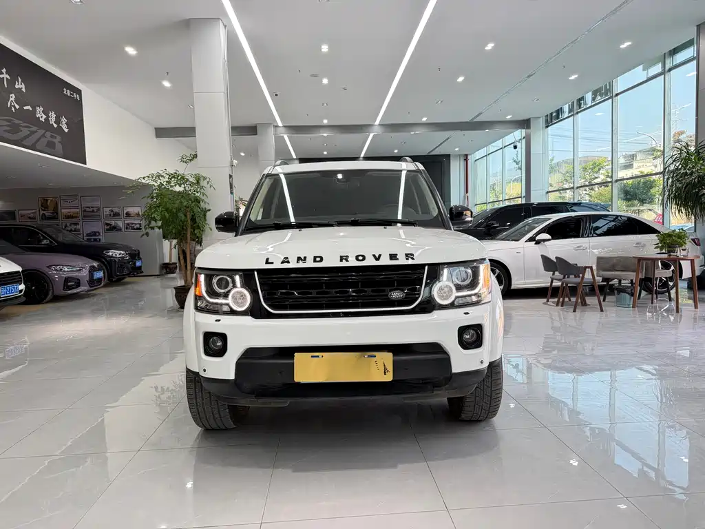 Land Rover Discovery 2015 — фото 10