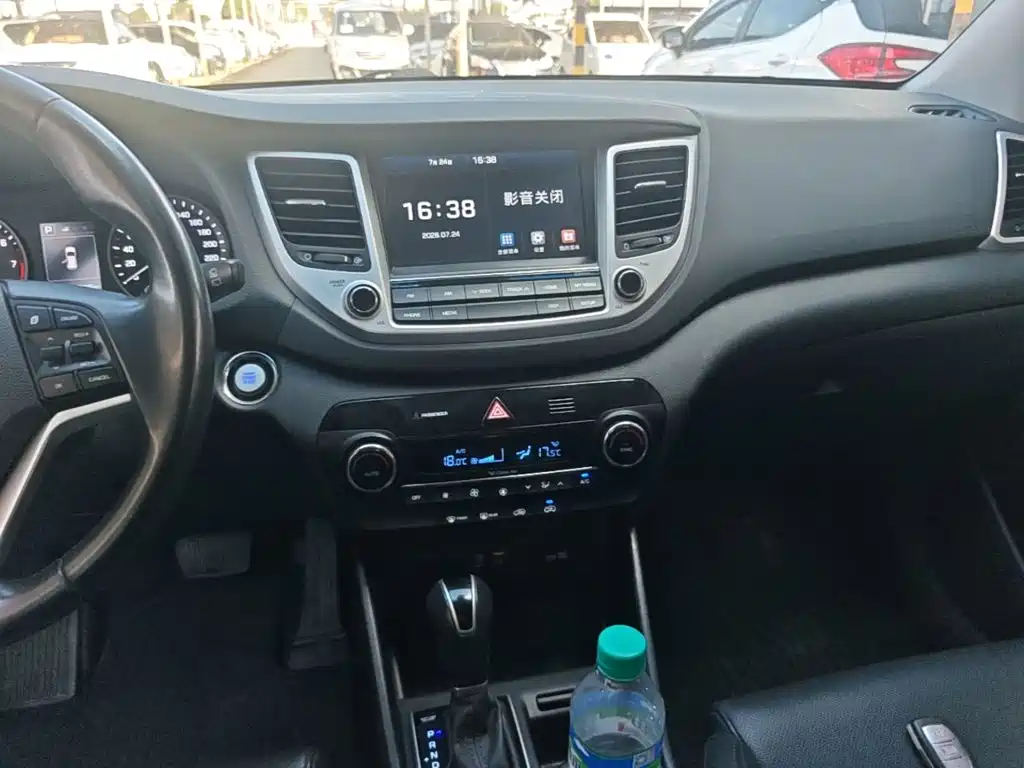Hyundai Tucson 2017 — фото 13