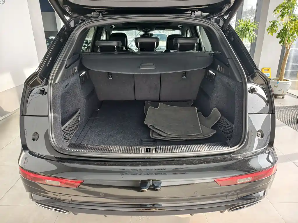 Audi Q5L 2025 — фото 15