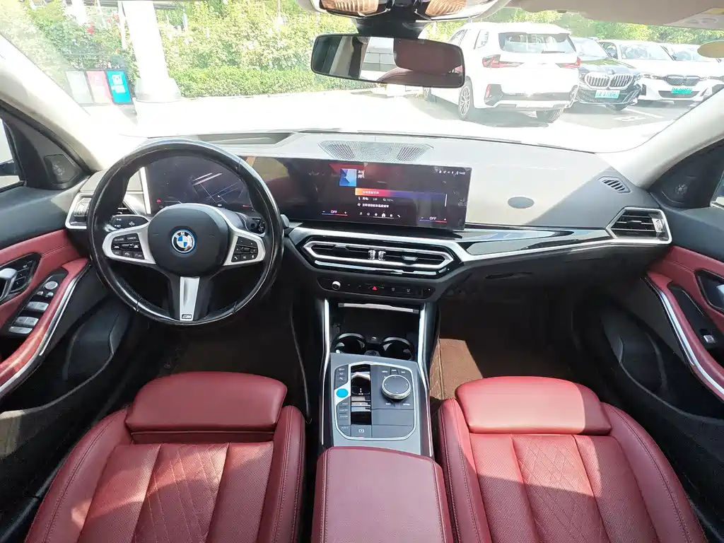 BMW i3 2024 — фото 11