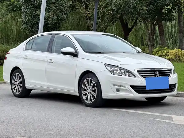Peugeot 408 2015