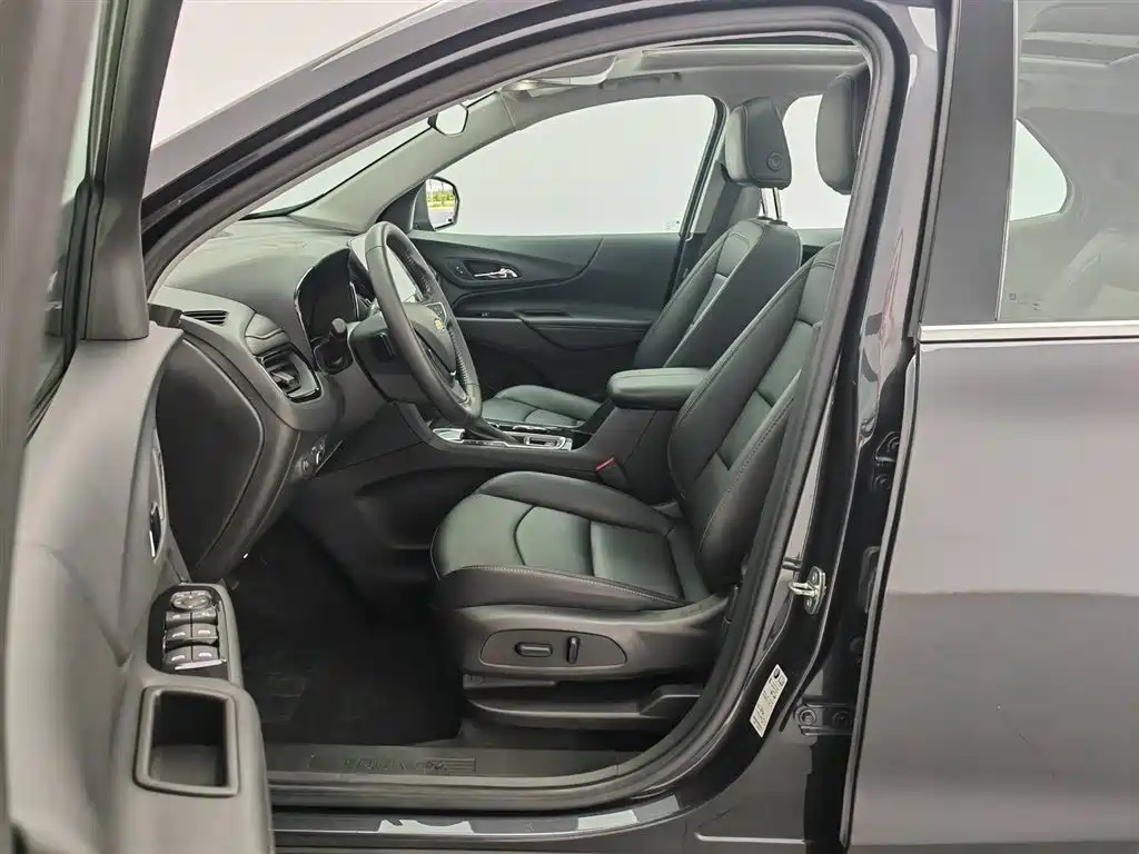 Chevrolet Equinox 2023 — фото 10
